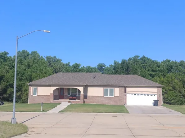 585 Peltiers Way, Pratt, KS 67124