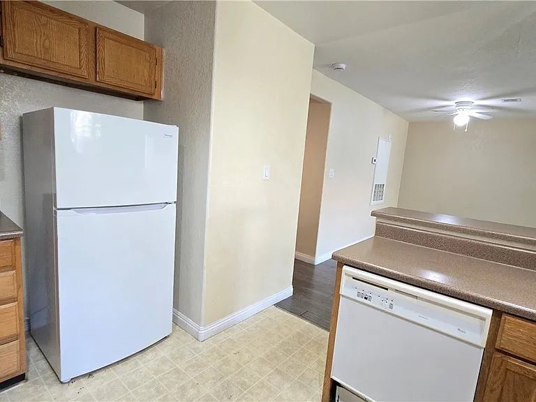 5002 S Rainbow Blvd #103 — Photo 12