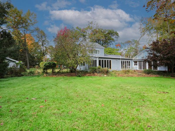 17388 Arbor Ln, New Buffalo, MI 49117