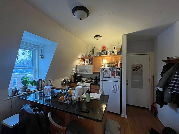 2nd image of 714 Madison Ave #8