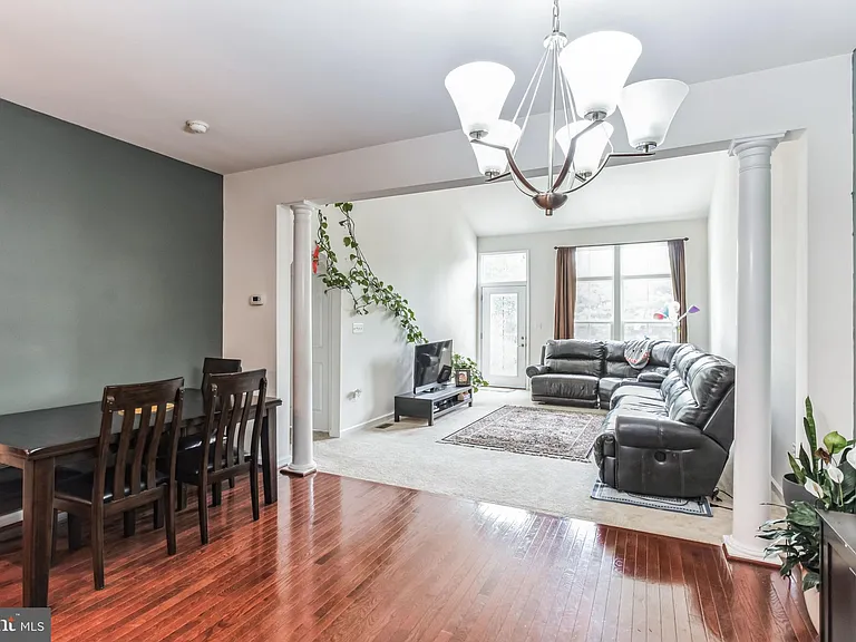41673 McMonagle Sq — Photo 8