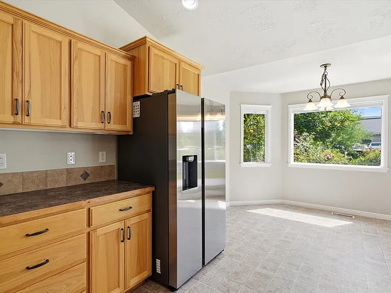 782 S Hydra Ave — Photo 14