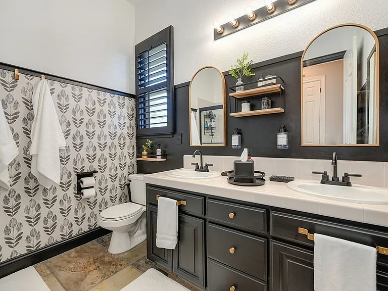 7029 Pembroke Way — Photo 45
