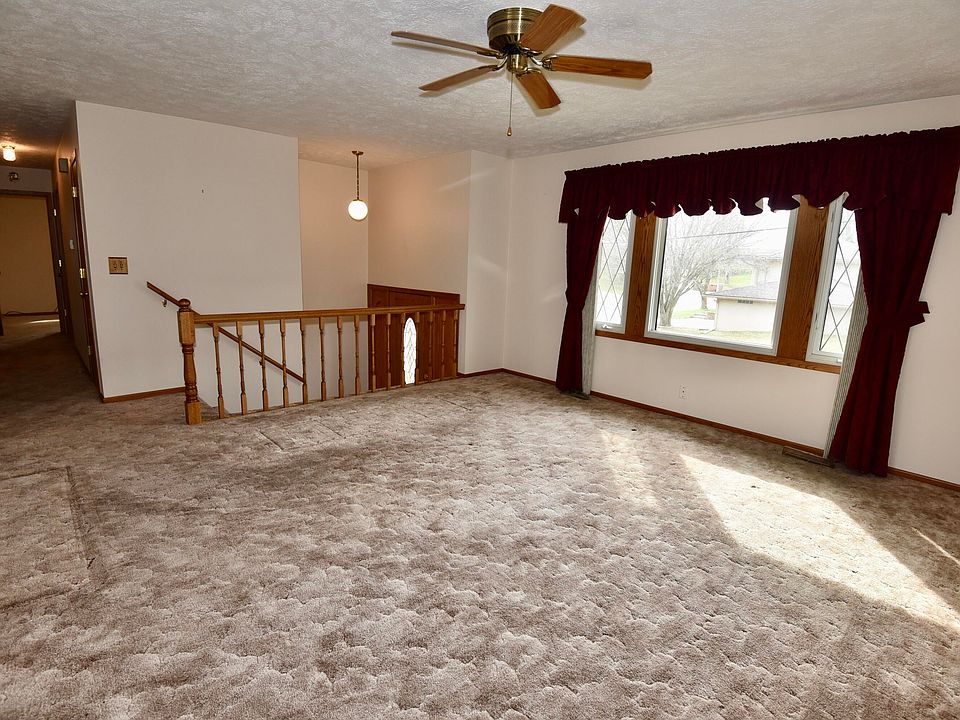 111 Heesch Ave, Treynor, IA 51575 Zillow