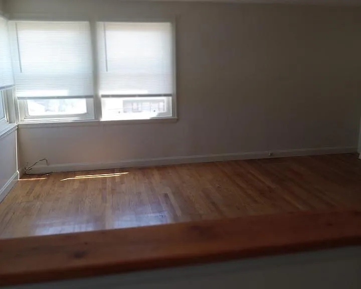 516 Saint James St #3 — Photo 2