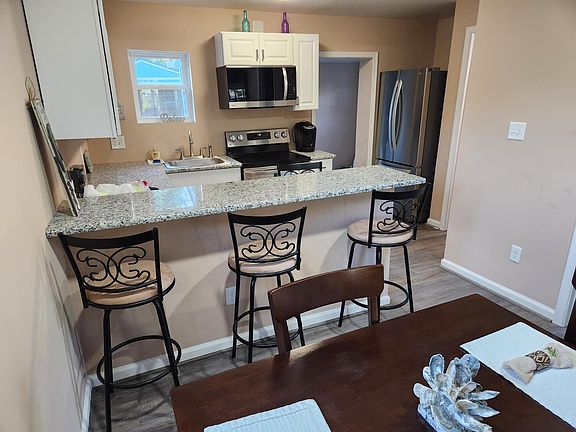 2nd image of 9435 Mason Creek Rd