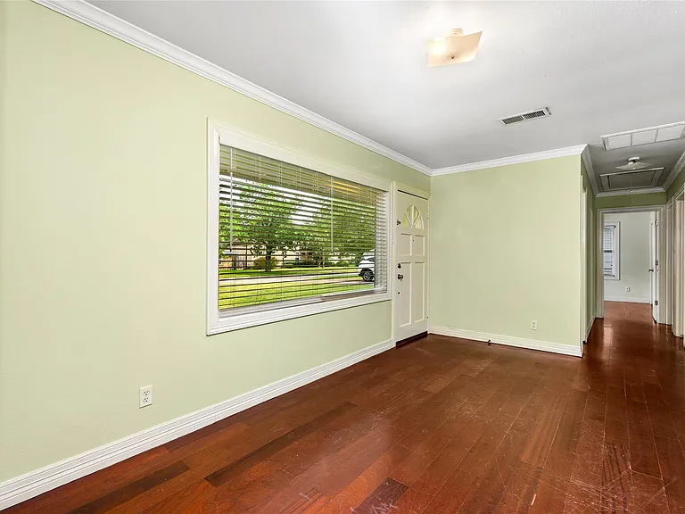 10202 Woodwind Dr — Photo 12