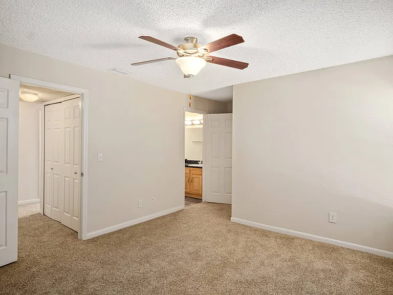 Altamira Place Apartment Homes — Photo 19