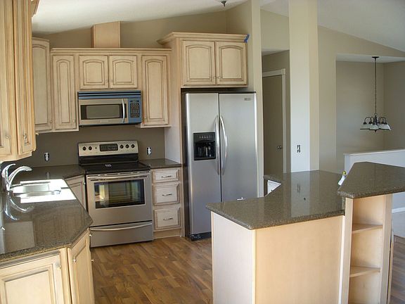 New Appliances/Flooring