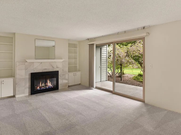4635 W Lake Sammamish Pkwy SE #G105 — Photo 16