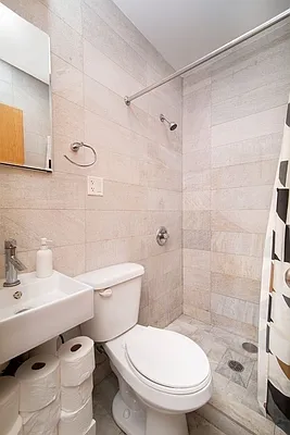 Rented by REAL New York | media 17