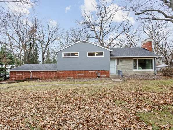 735 Warner Ave N, Saint Paul, MN 55115