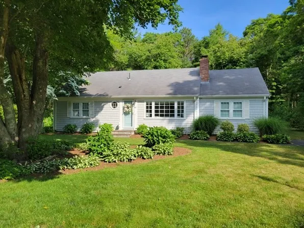 86 Mooring Dr, Barnstable, MA 02630