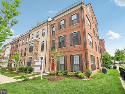 523 Triggerfish Dr, Oxon Hill, MD, 20745