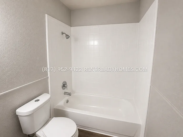 313 Forby Ave — Photo 5