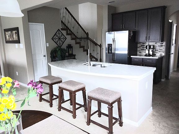 5th image of 2840 Elia Ln