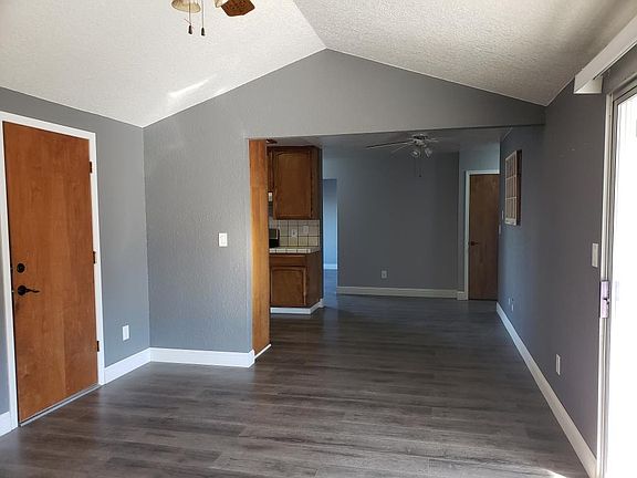 4th image of 477 Valdapena Way