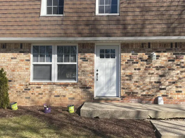 1715 Maisonette Dr, Lansing, MI 48911