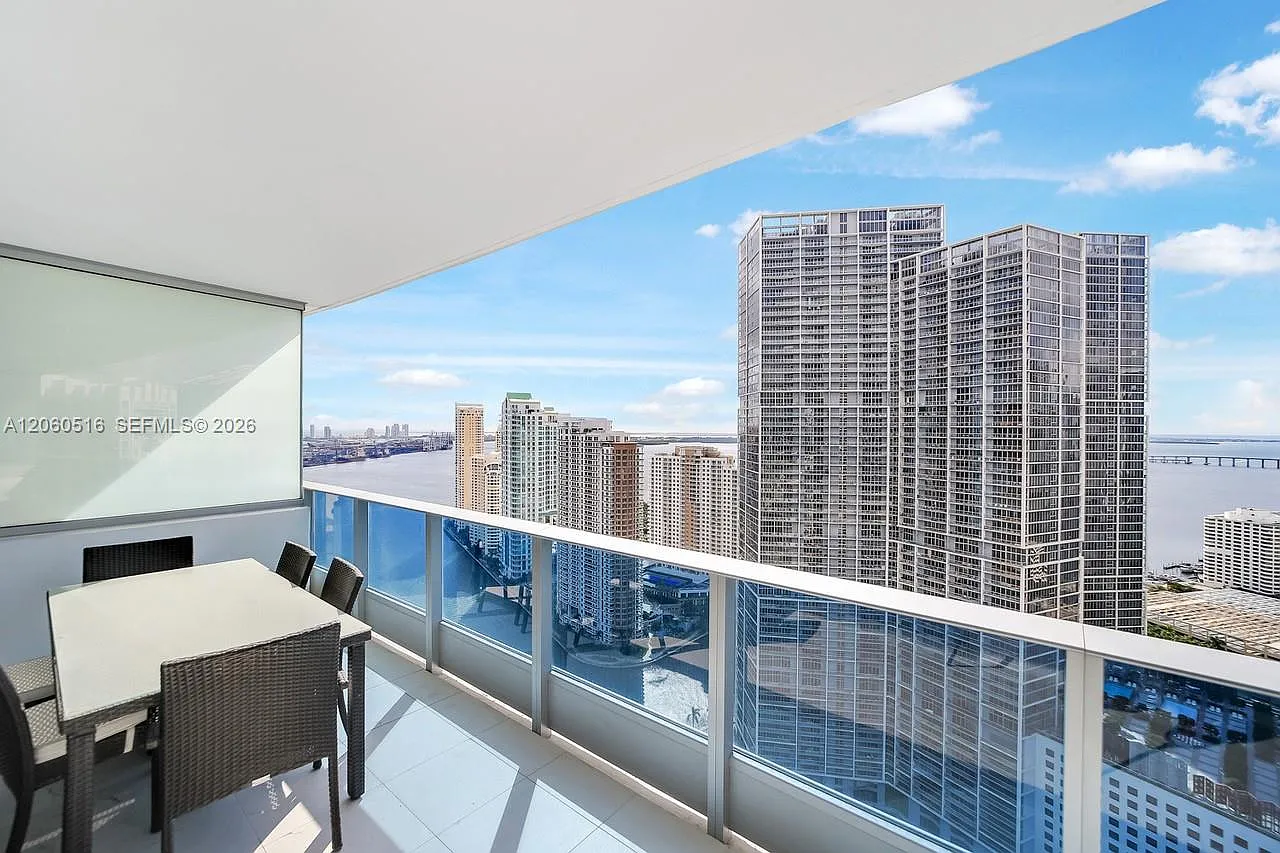 Epic West Condo — Photo 3