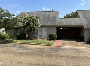 302 River Pl, Jackson, MS 39211