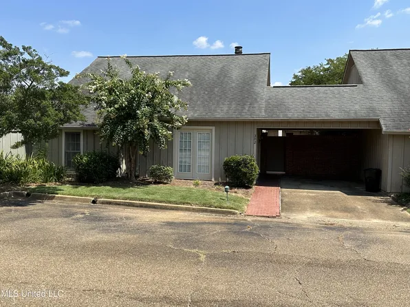 302 River Pl, Jackson, MS 39211