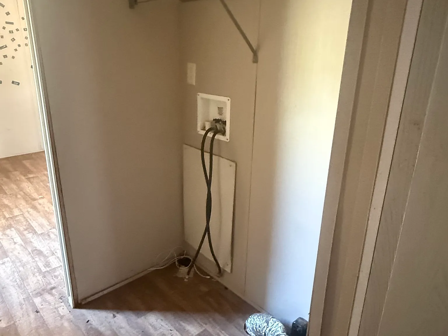 3 bed, 940 sqft, $985 — Photo 3