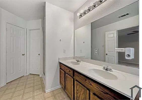 9204 Nightingale Dr — Photo 14