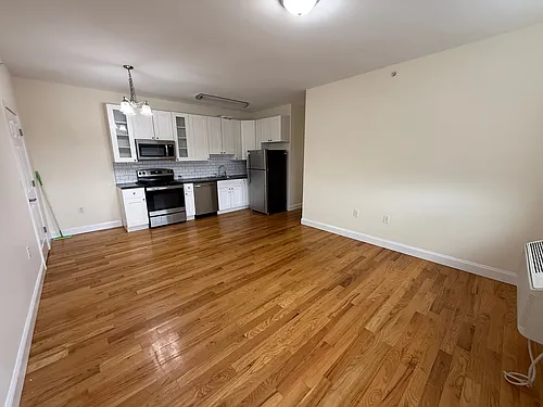 100 Pershing Ave #3 Photo 1