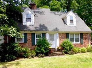 244 Shunpike Rd, Chatham, NJ 07928