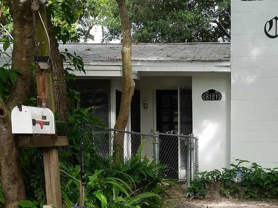 Nice Shady Front Yard
