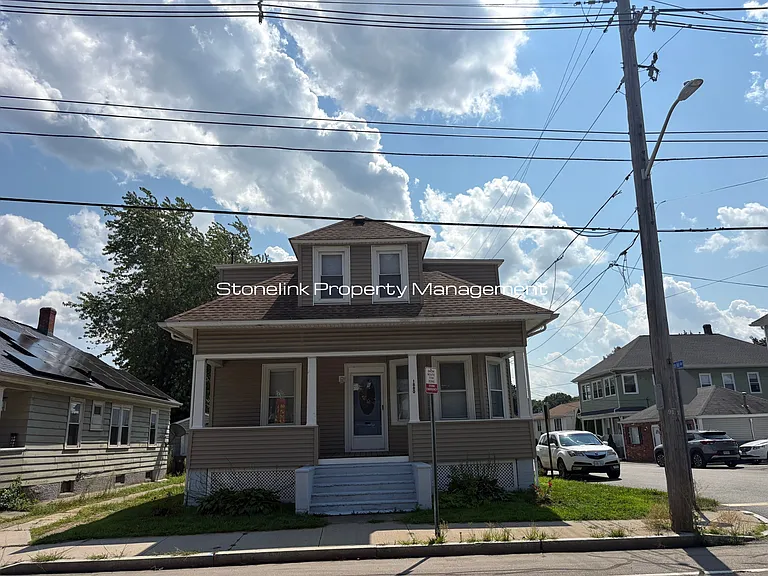 1880 Smith St — Photo 3