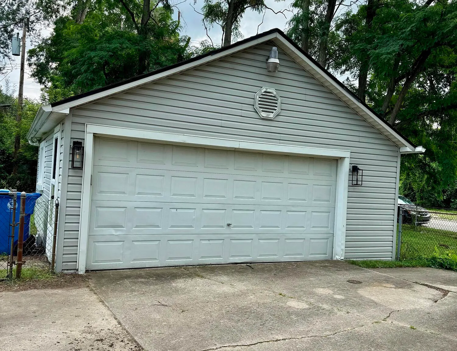 3 bed, 1.0 bath, 1020 sqft, $1,800 — Photo 4