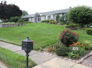 1304 Gantt Dr, Huntingdon Valley, PA 19006