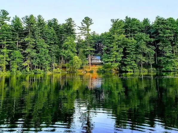 25 Hallock Point Rd, Stow, MA 01775