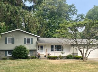 5137 Pine Ridge Dr, Muskegon, MI 49441