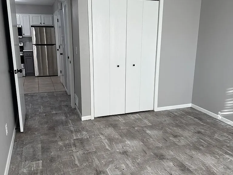 1051 Minns Dr — Photo 9