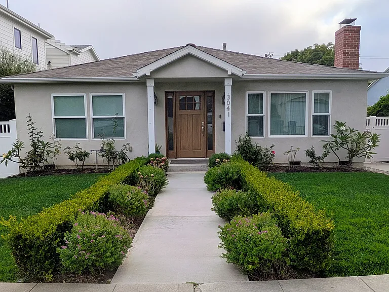 3041 Greenfield Ave — Photo 1