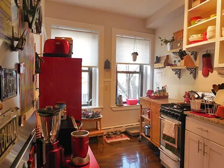 116 Willow St #4 — Photo 2