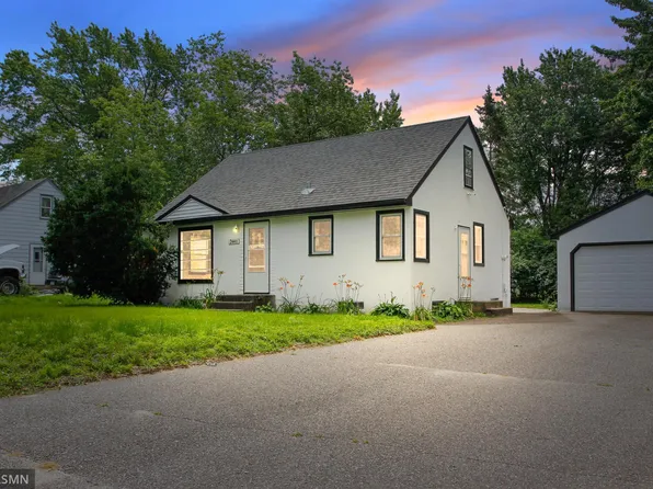 2440 Ridge Ln, Mounds View, MN 55112