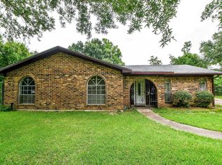 9037 Crestview Dr, Houston, TX 77078