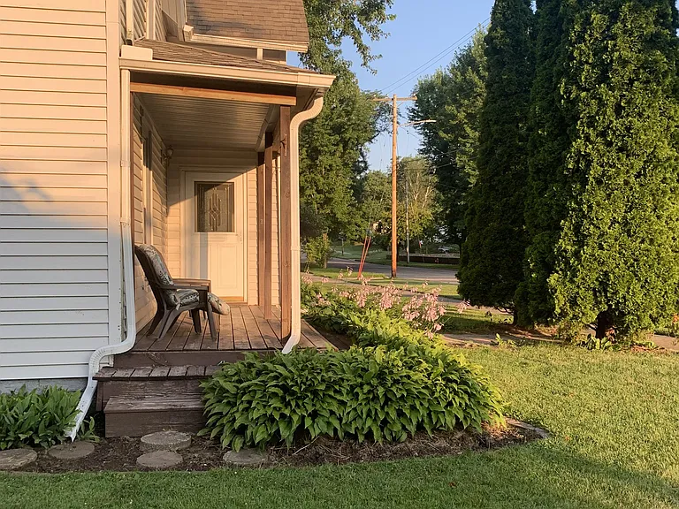 342 Elm St — Photo 32