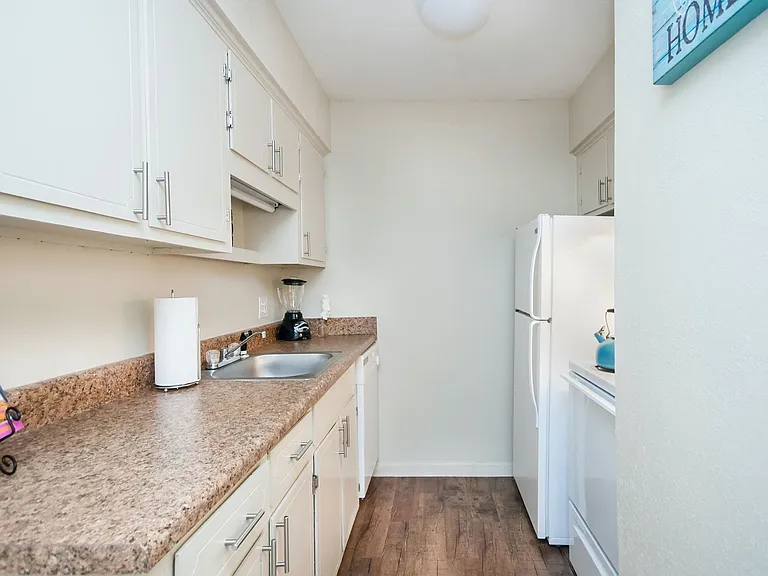 Augusta Road Apartments — Photo 12
