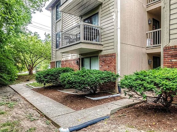 3rd image of 1104 Mariedale Ct APT E