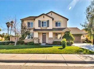 8112 River Bluffs Ln, Corona, CA 92880
