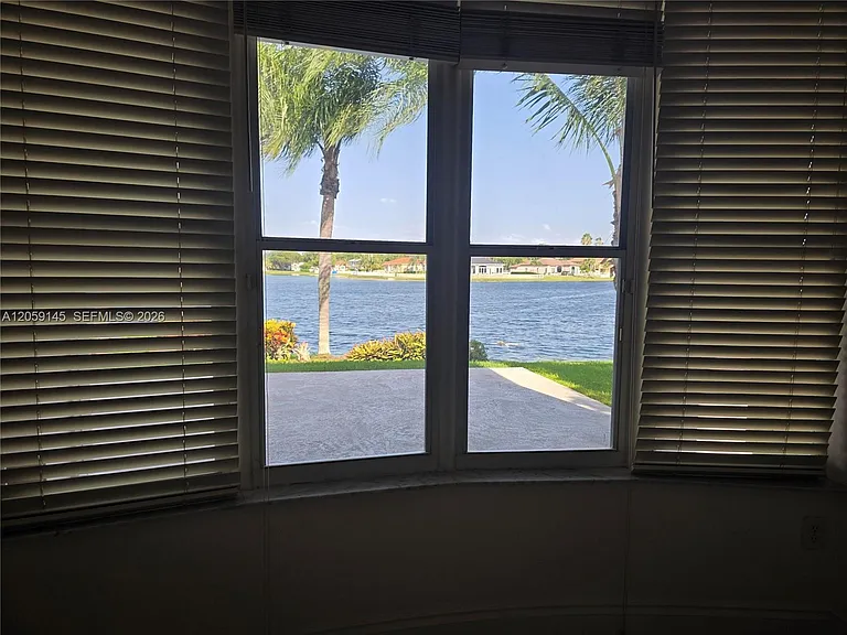 4045 SW 151st Ter — Photo 35