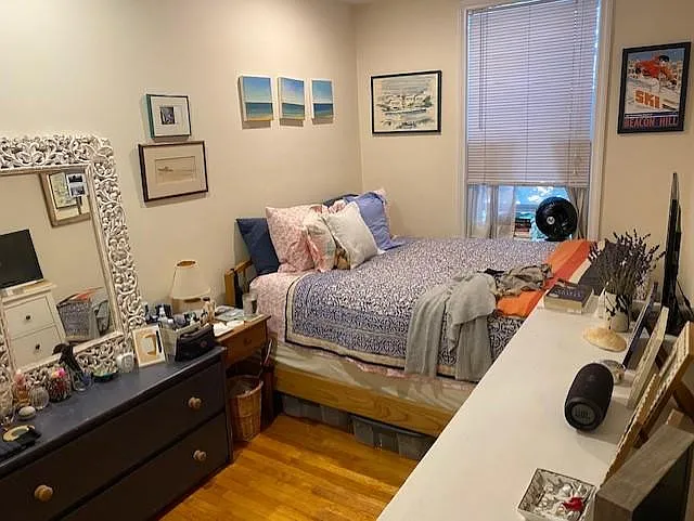 2 bed, 700 sqft, $3,700 — Photo 3