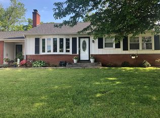 2196 Veumont Dr, Lancaster, PA 17601