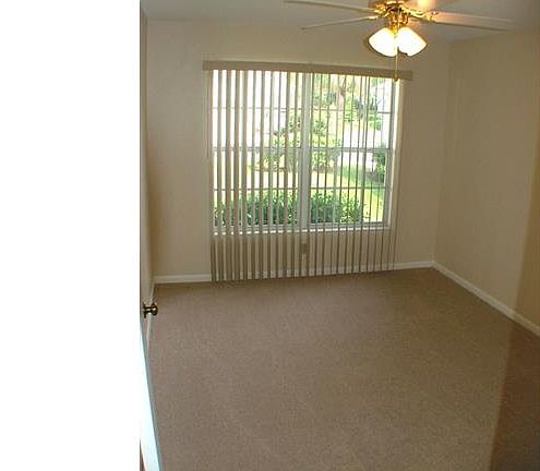 5th image of 9622 Windsor Club Cir
