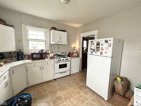 5th image of 640 W South St