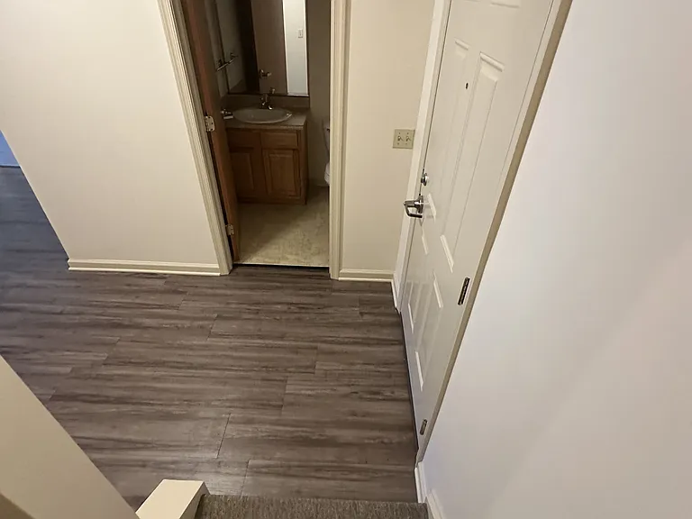 1007 Hot Point Ave #1007 — Photo 5